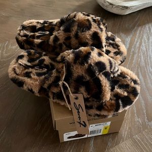 Seven7footwear Slippers